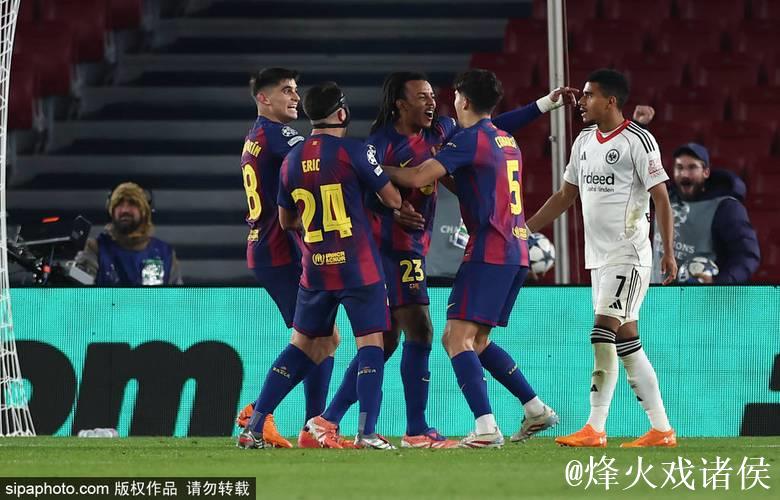 后卫双响助力,巴萨2-1力克法兰克福 后卫双响助力,巴萨2-1力克法兰克福